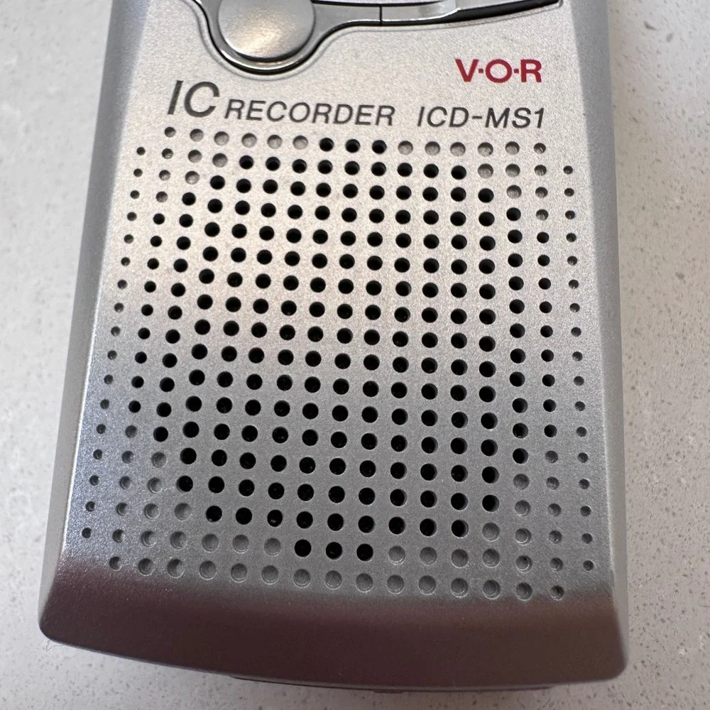 Sony IC Recorder ICD MS1 Digital Voice Recorder Memory Stick‎ 16MB Silver TESTED